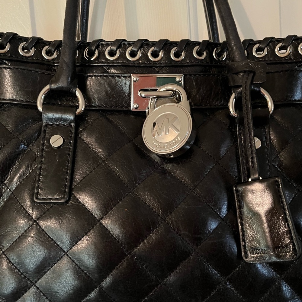 Michael Kors Black quilted Hamilton grommet tote silver hardware - Picture 8 of 8